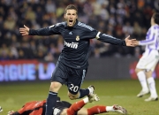 九游娱乐入口-世界杯之夜，黄喜灿，存在感拉满的绿茵焦点