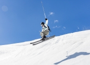 九游体育官方入口-鏖战地中海之滨，克瓦拉茨赫利亚一锤定音，美国资本与摩纳哥王室的绿茵博弈