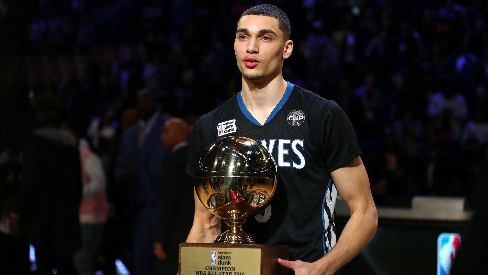 冰火逆转，阿克在年度焦点之战接管比赛，加拿大终结伊朗神话