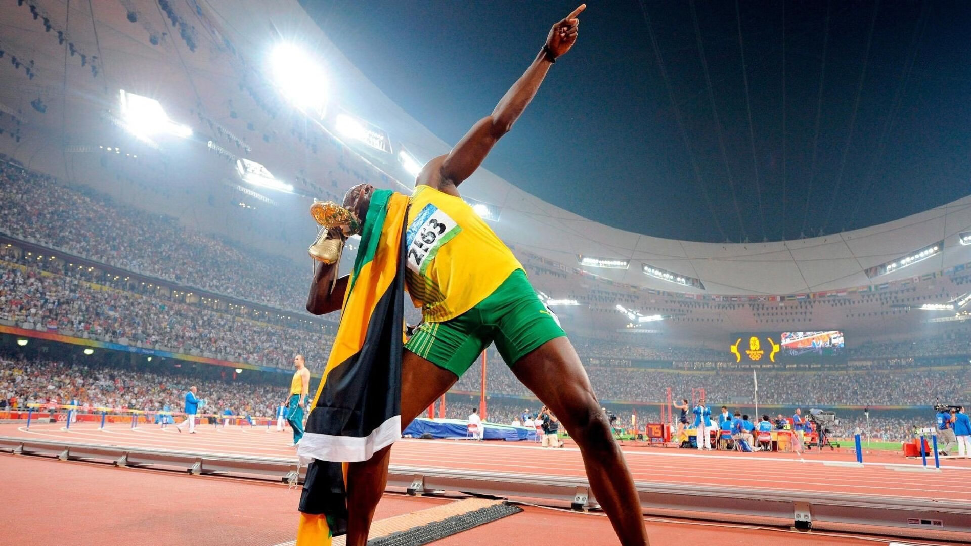 赛道之外的封锁，当F1年度争冠遇上勒沃库森的阿尔及利亚之墙