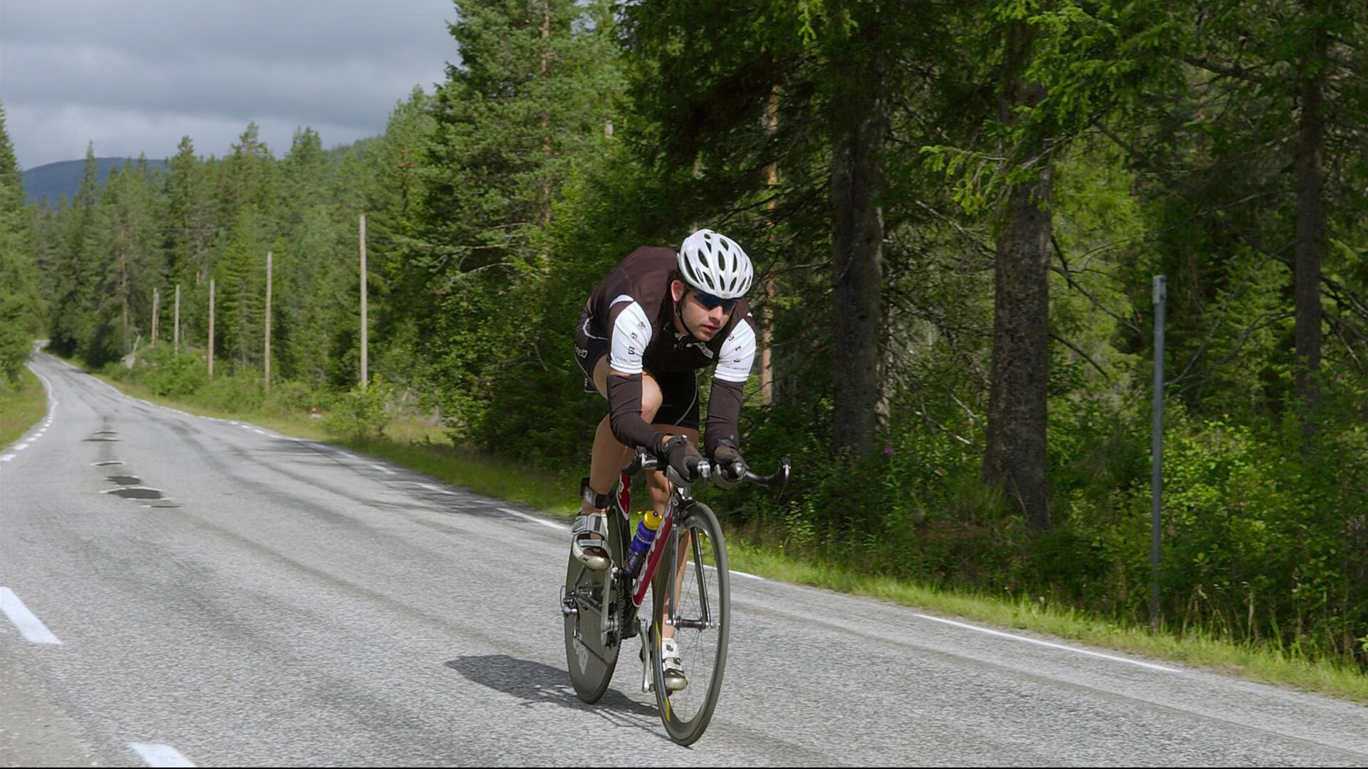 铁血坎特，在皇马巴萨的世纪对决中，于重压下绽放的蓝桥之光
