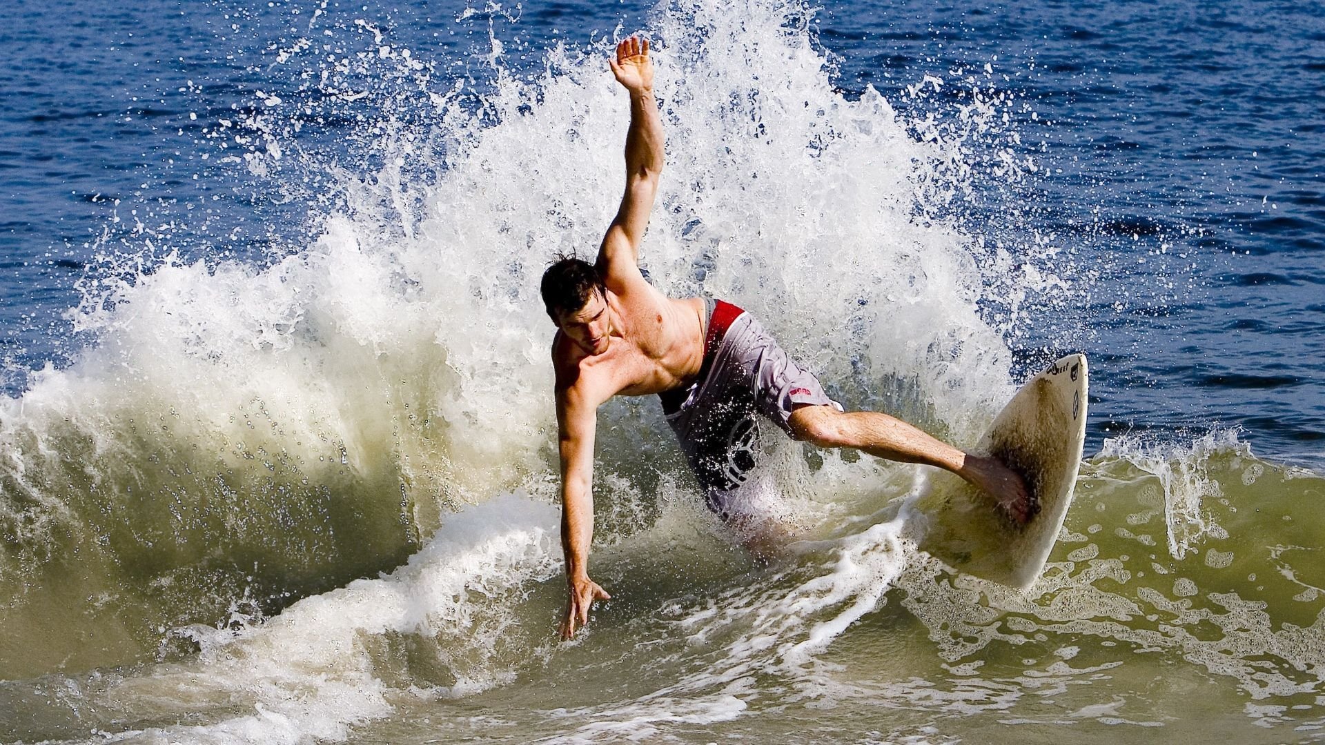 铁血安哥拉，布鲁诺筑起叹息之墙，非洲劲旅强势击溃哥伦比亚