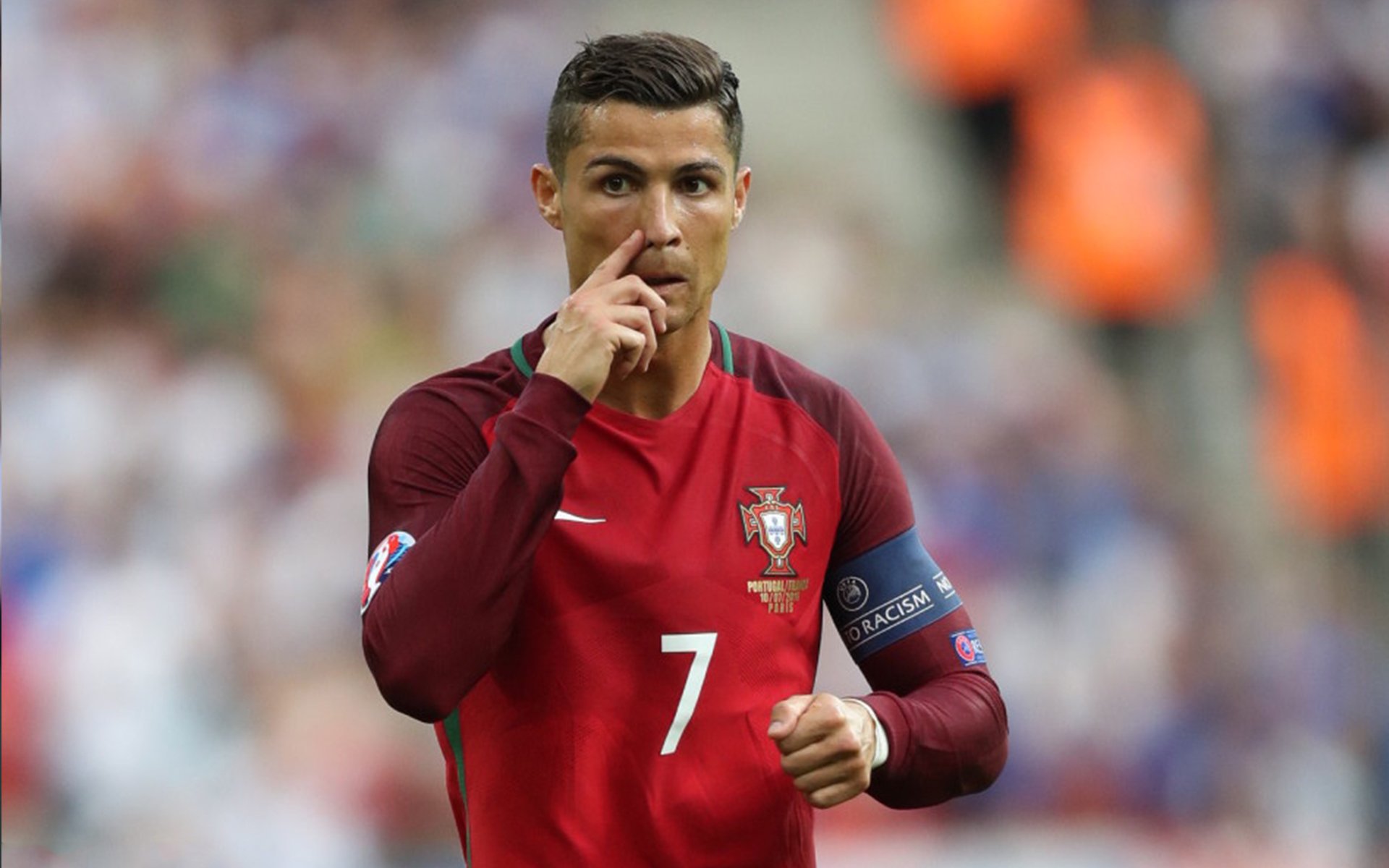 跨界狂飙，当76人狂胜公牛，霍勒迪在F1赛道接管比赛