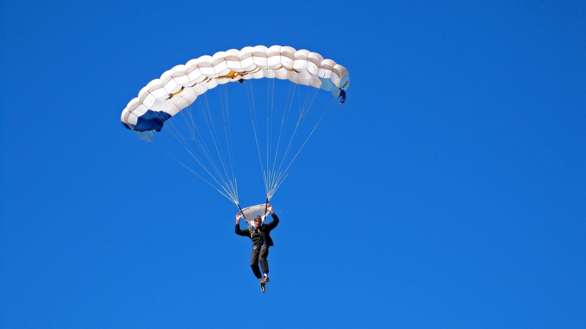 逆转传奇，阿尔卡拉斯扛起全队，拉沃尔杯上演蒙特卡洛式奇迹